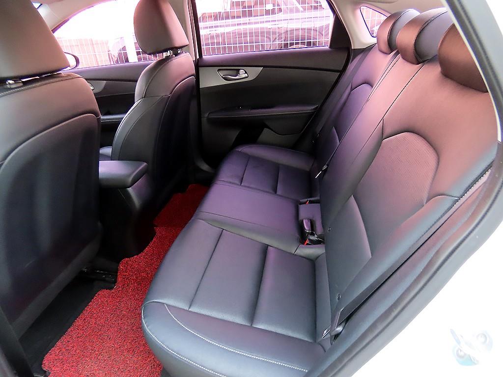 KIA K3 - Vista 6
