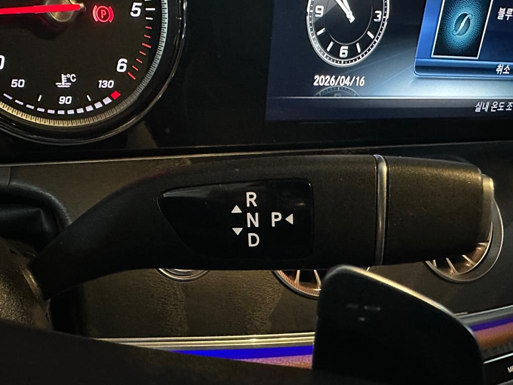 Mercedes Benz E class - Vista 7