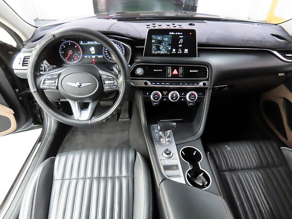 Genesis G70 - Vista 7