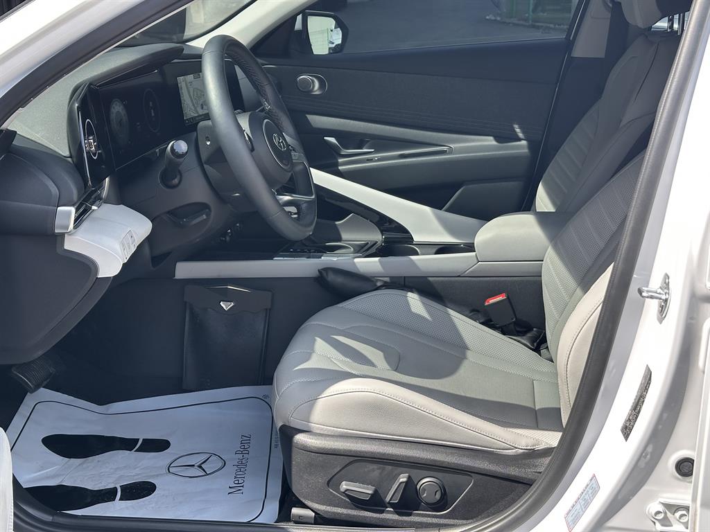 HYUNDAI Avante - Vista 7