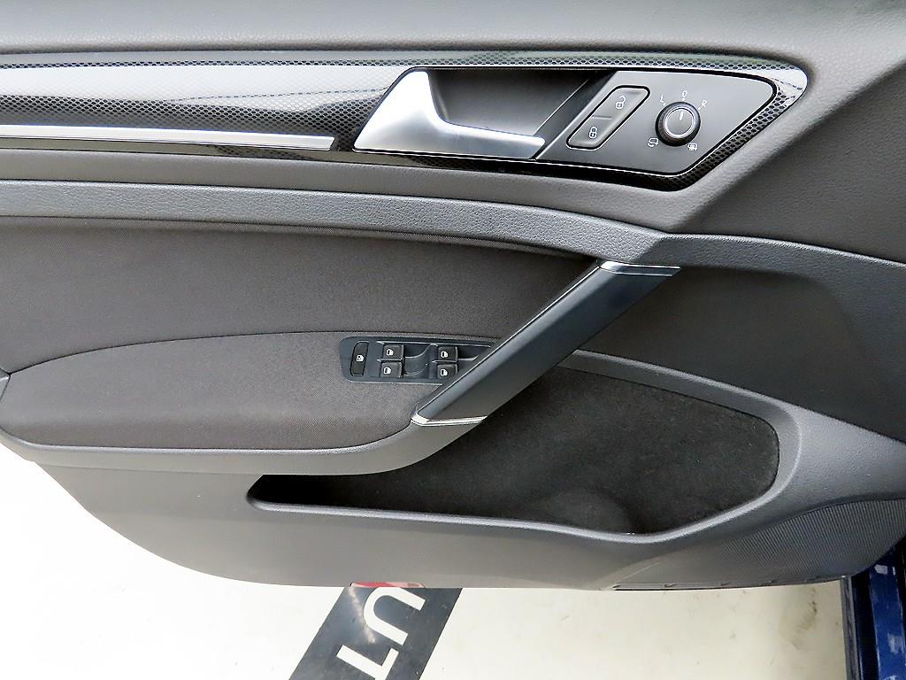 Volkswagen Golf - Vista 11