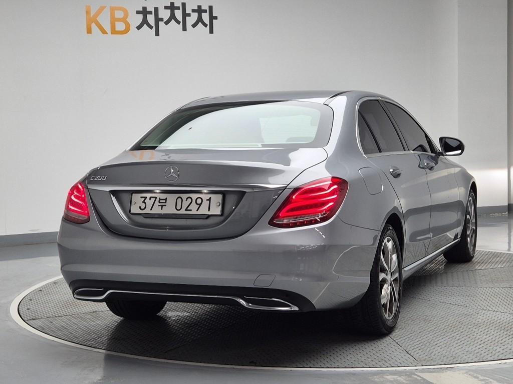 Mercedes Benz C Class - Vista 3