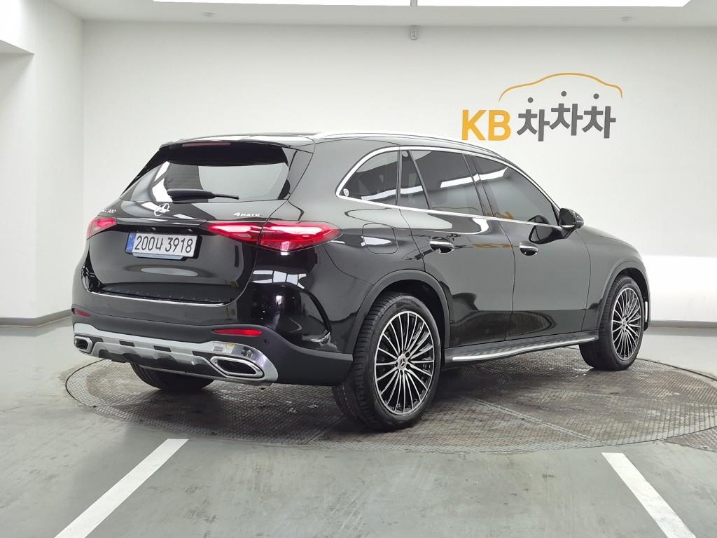 Mercedes Benz GLC Class - Vista 4