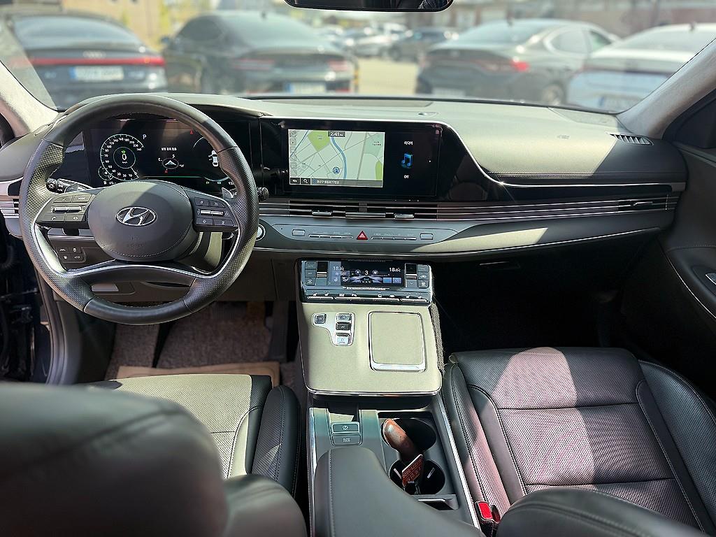 HYUNDAI Grandeur - Vista 5