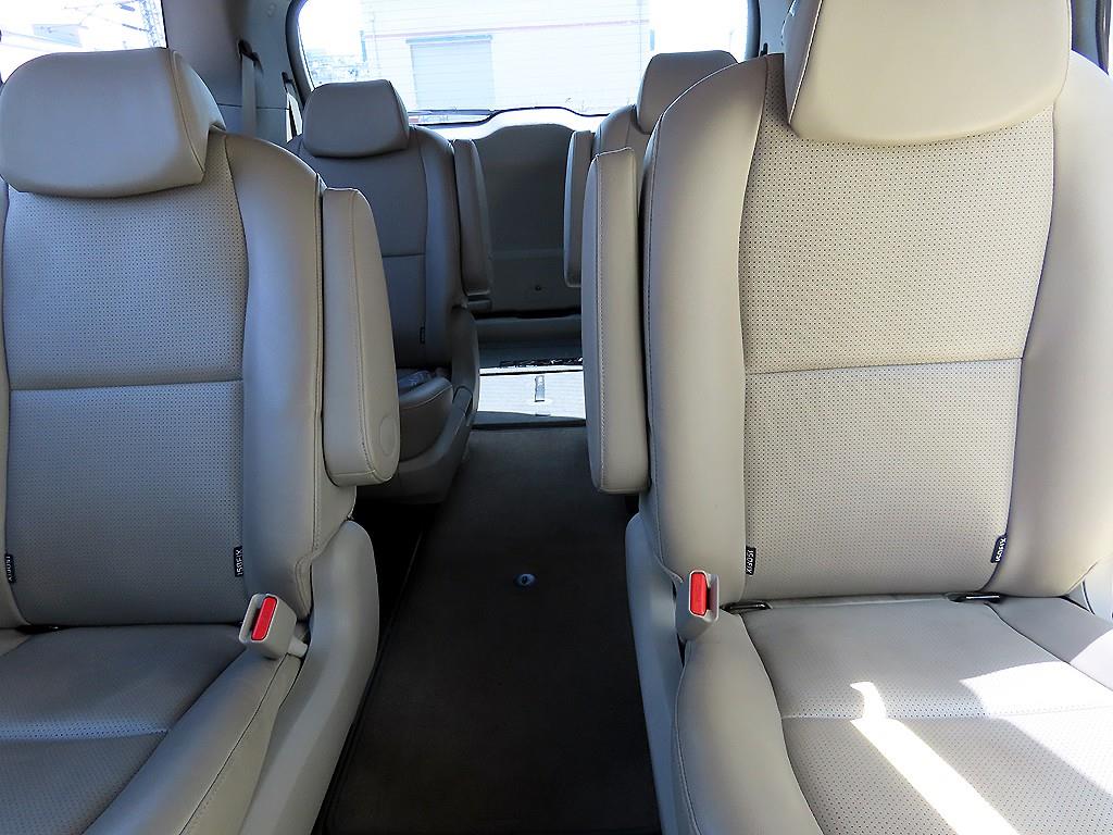 KIA Carnival - Vista 7
