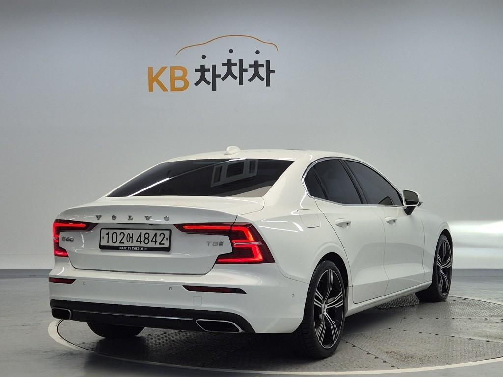 Volvo S60 - Vista 2