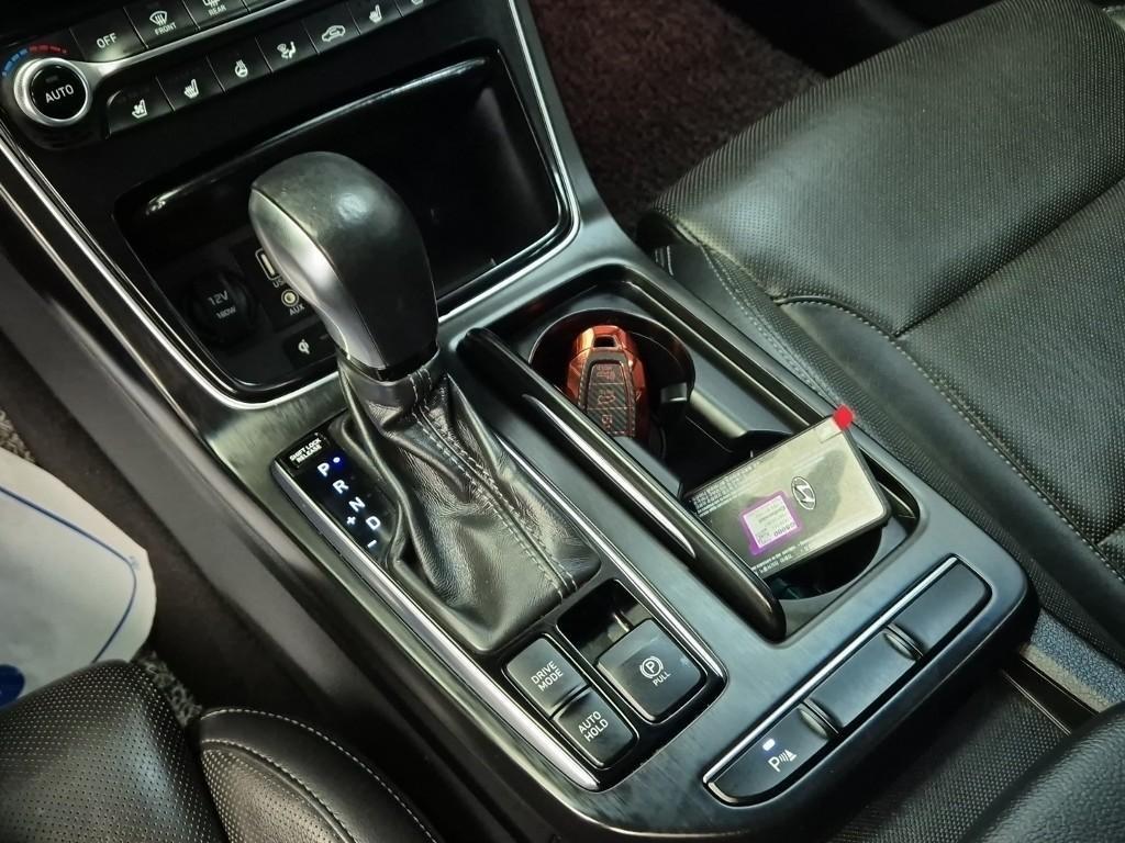 HYUNDAI Grandeur 2018 Blanco - Importación desde Corea - HF Imports Iquique - Foto 18