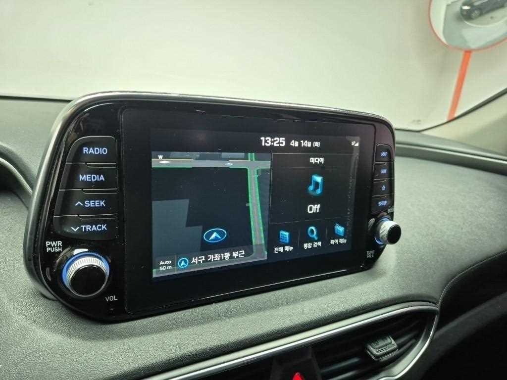 HYUNDAI Santa Fe 2019 Negro - Importación desde Corea - HF Imports Iquique - Foto 13
