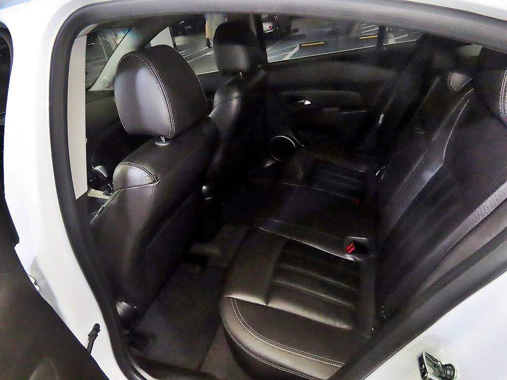 Chevrolet Cruise - Vista 7