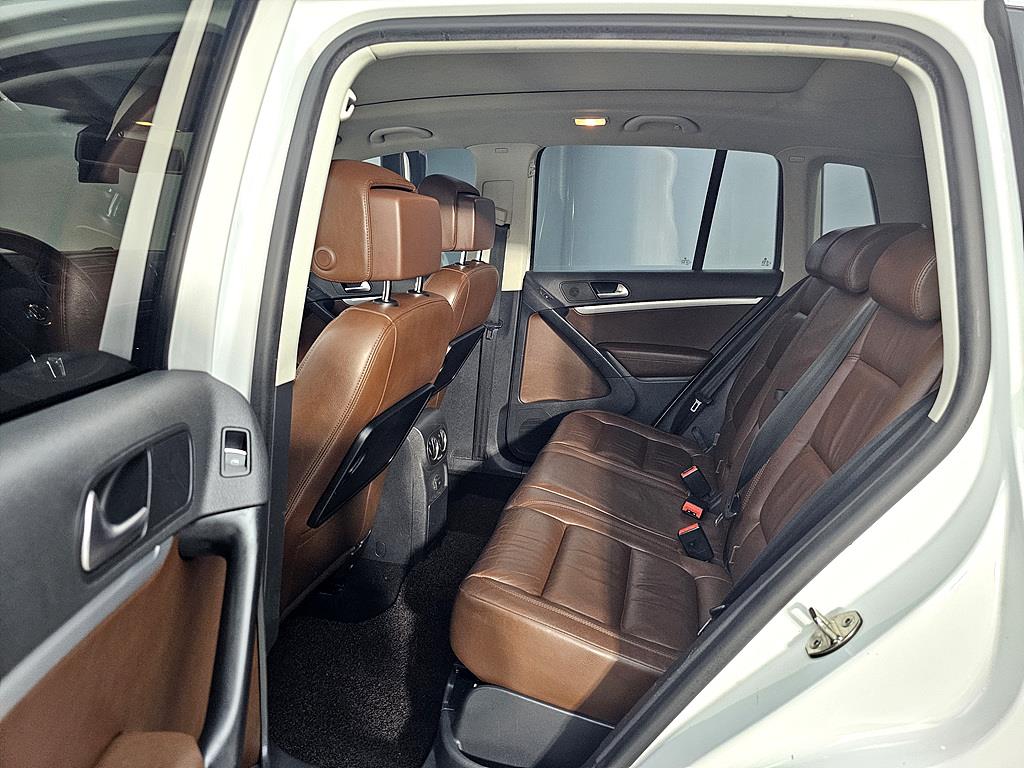 Volkswagen Tiguan - Vista 9