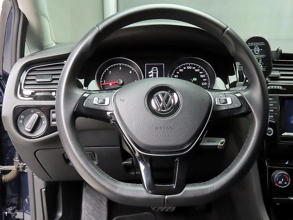 Volkswagen Golf - Vista 9