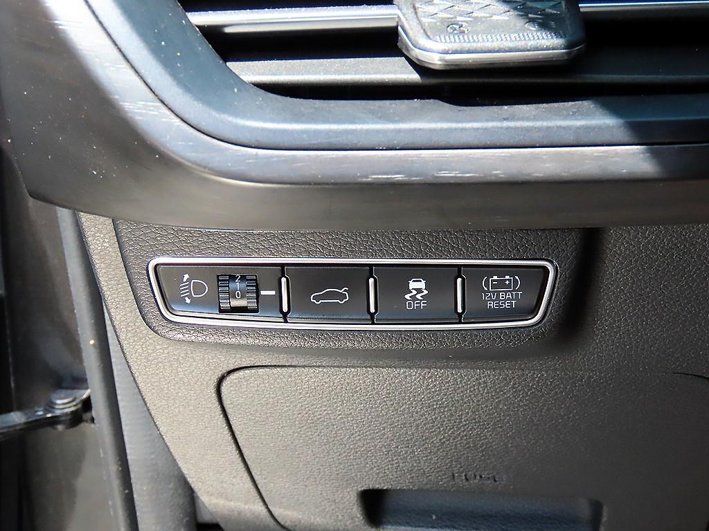 KIA K8 - Vista 12