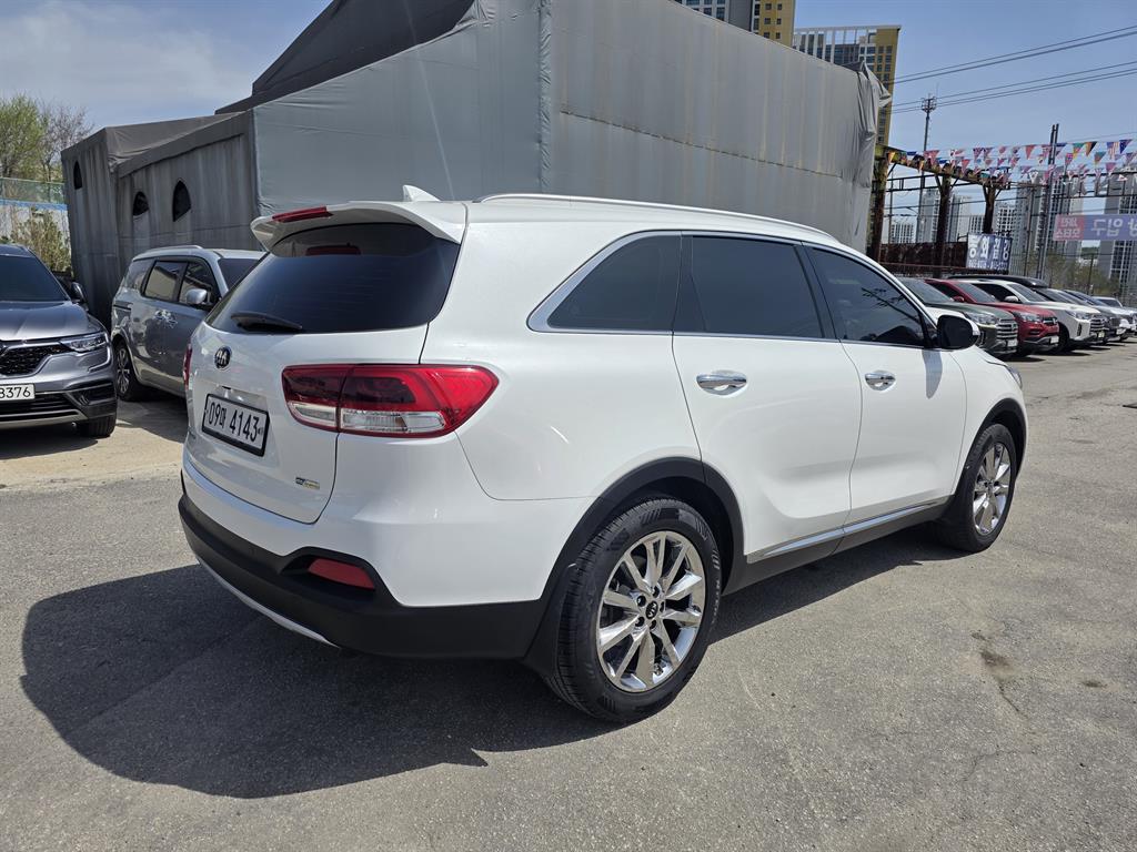 KIA Sorento - Vista 4