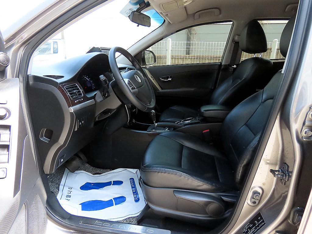 Ssangyong Korando - Vista 5