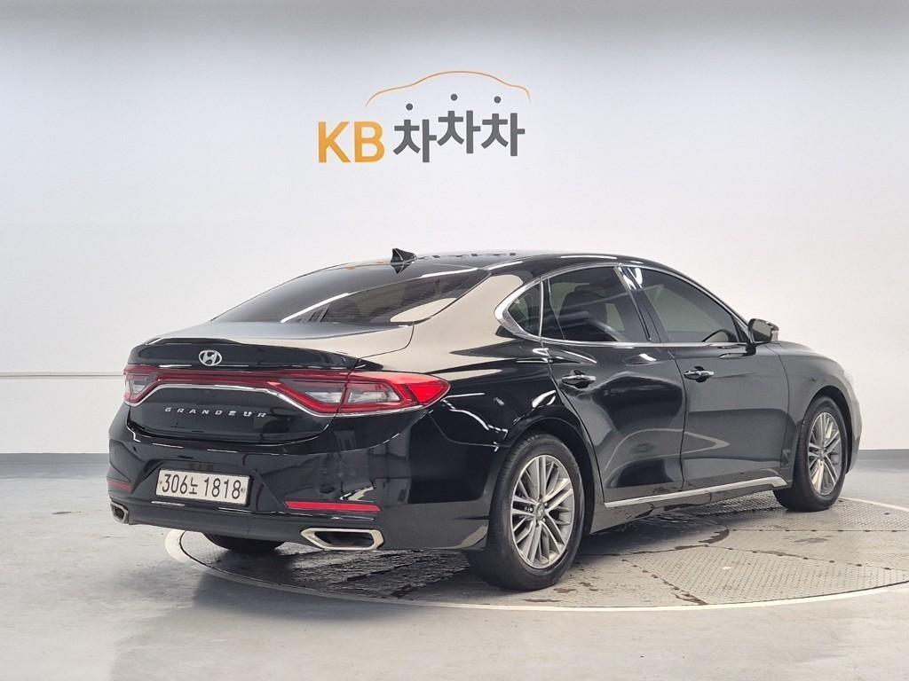 HYUNDAI Grandeur - Vista 3