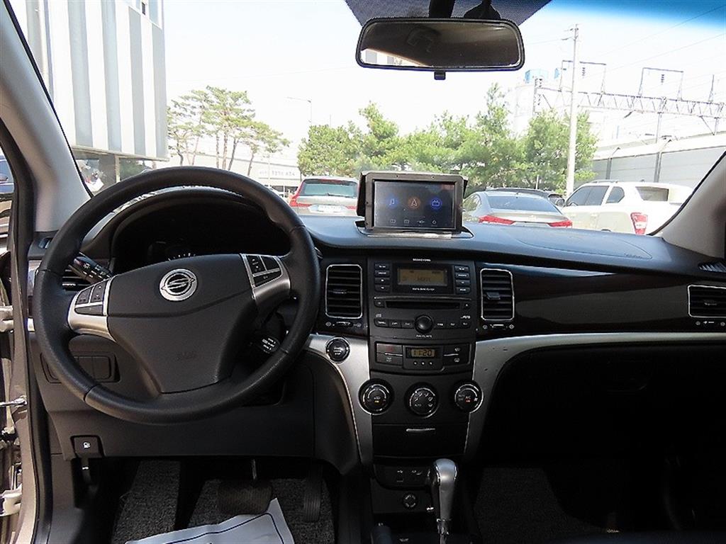 Ssangyong Korando - Vista 7