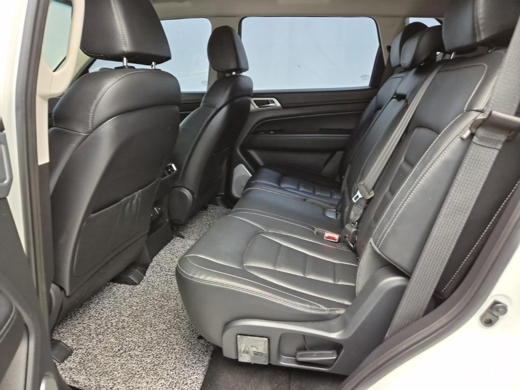 Ssangyong Rexton - Vista 10