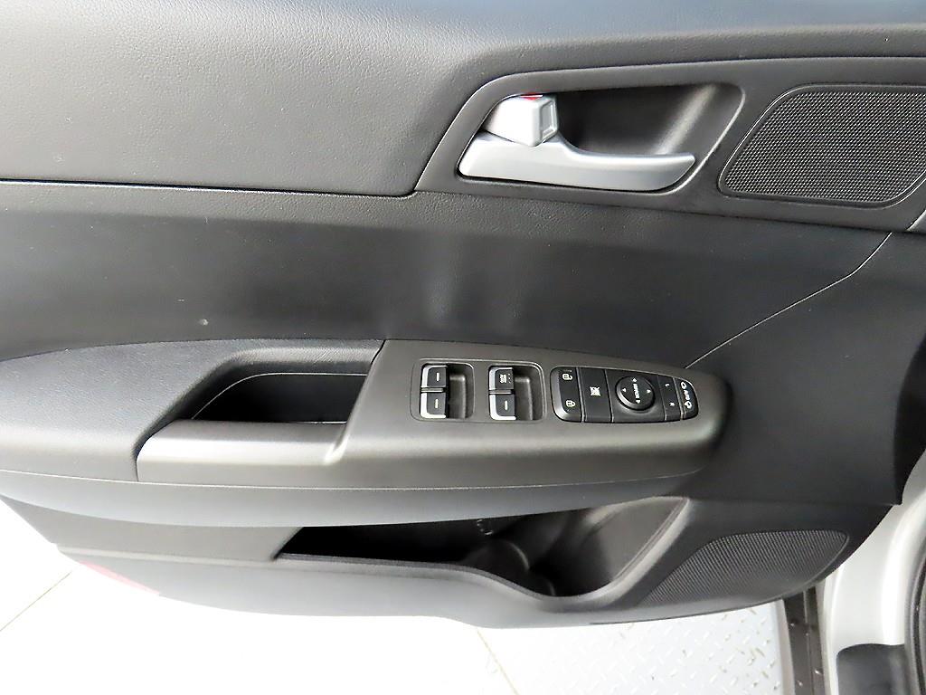 KIA Sportage - Vista 11