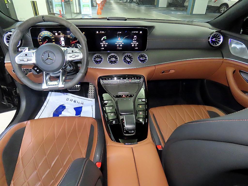 Mercedes Benz AMG GT - Vista 10