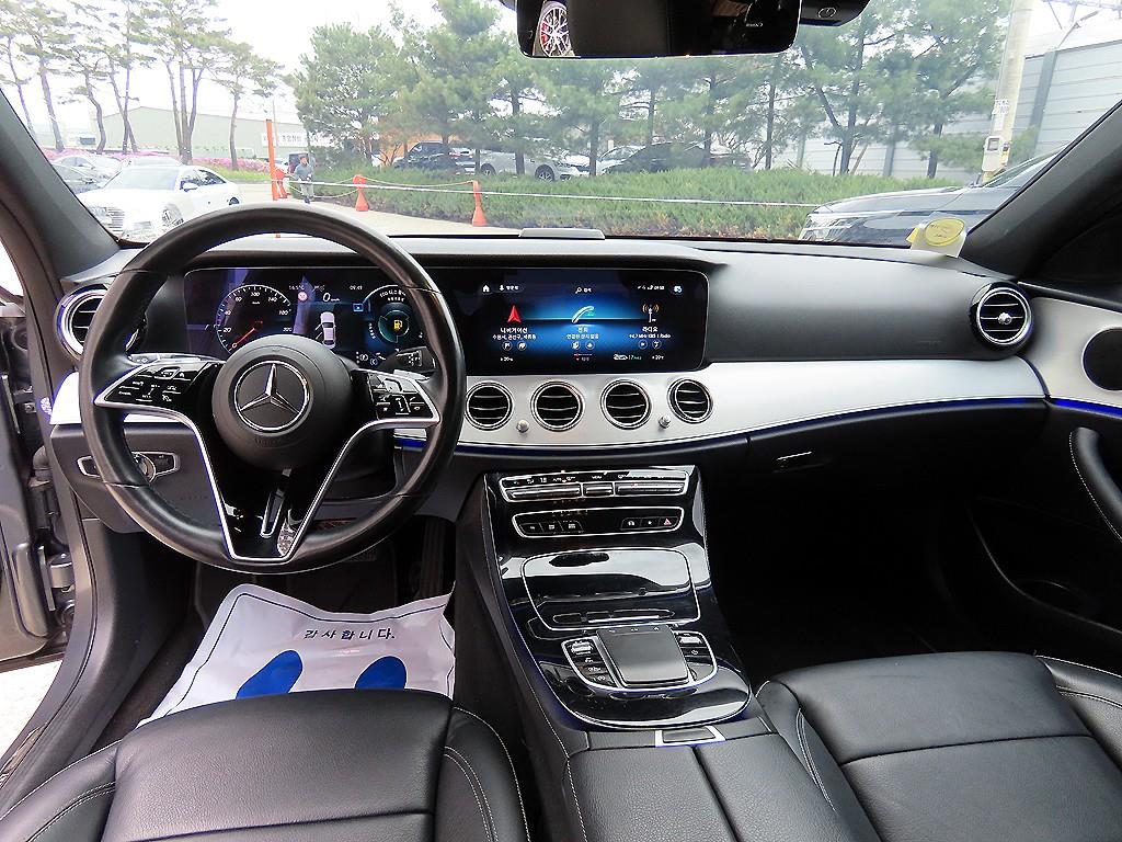 Mercedes Benz E class - Vista 7
