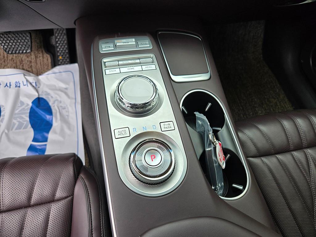 Genesis GV70 - Vista 11