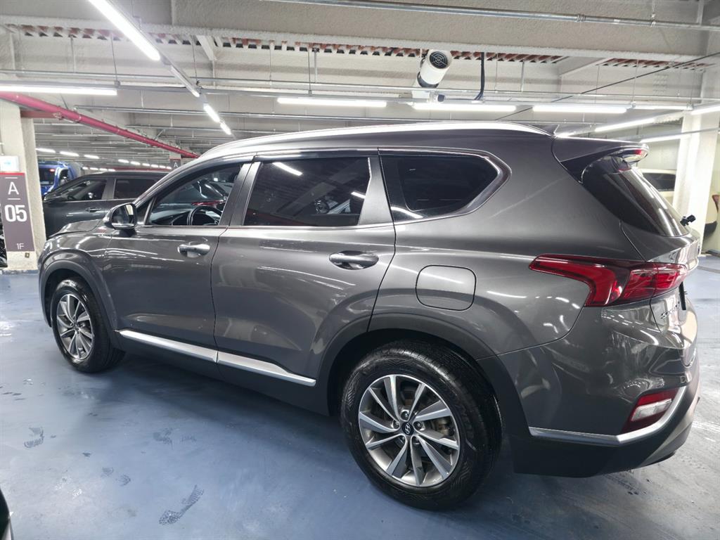 HYUNDAI Santa Fe - Vista 5