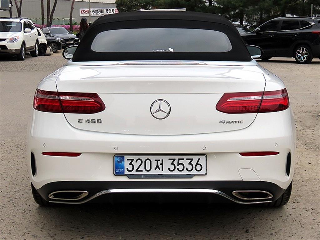 Mercedes Benz E class - Vista 4