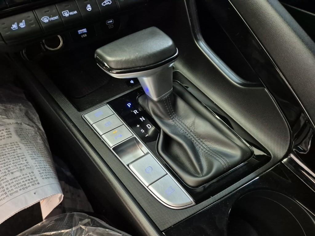 HYUNDAI Avante - Vista 8