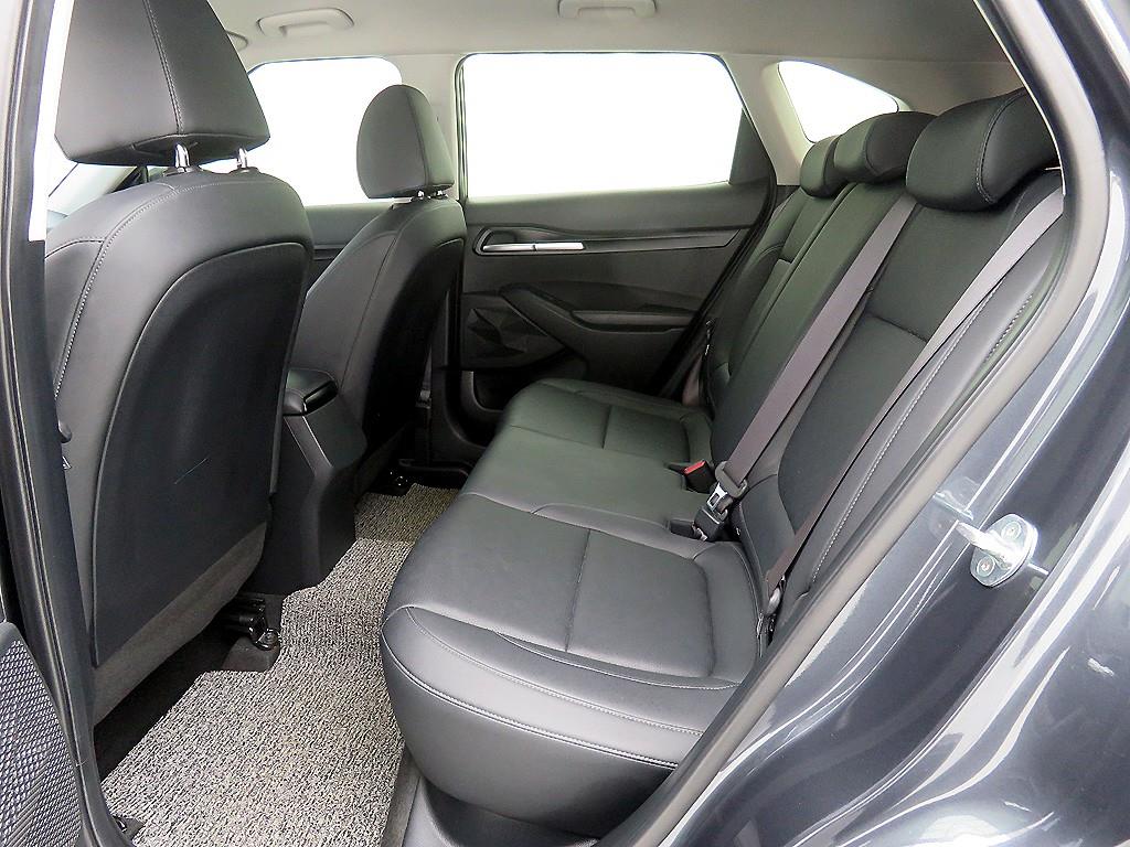 KIA Seltos - Vista 7