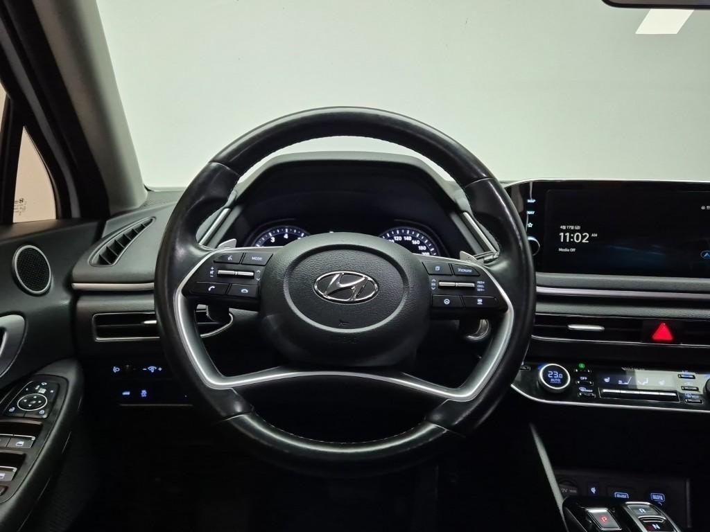 HYUNDAI Sonata - Vista 9