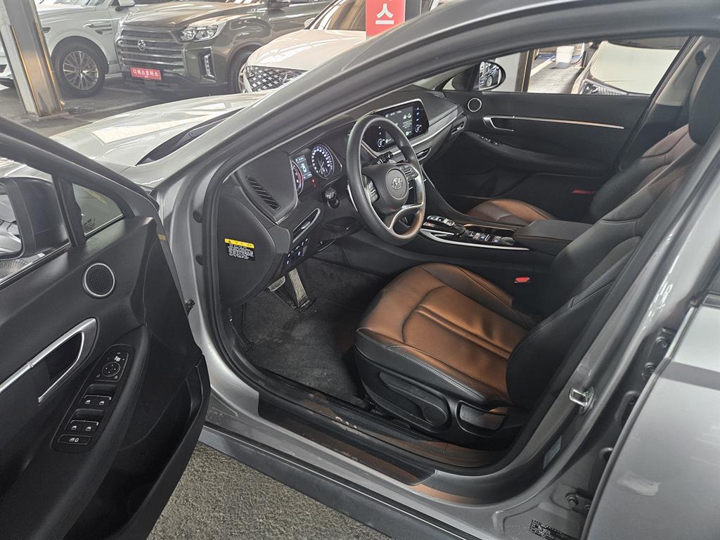 HYUNDAI Sonata - Vista 11