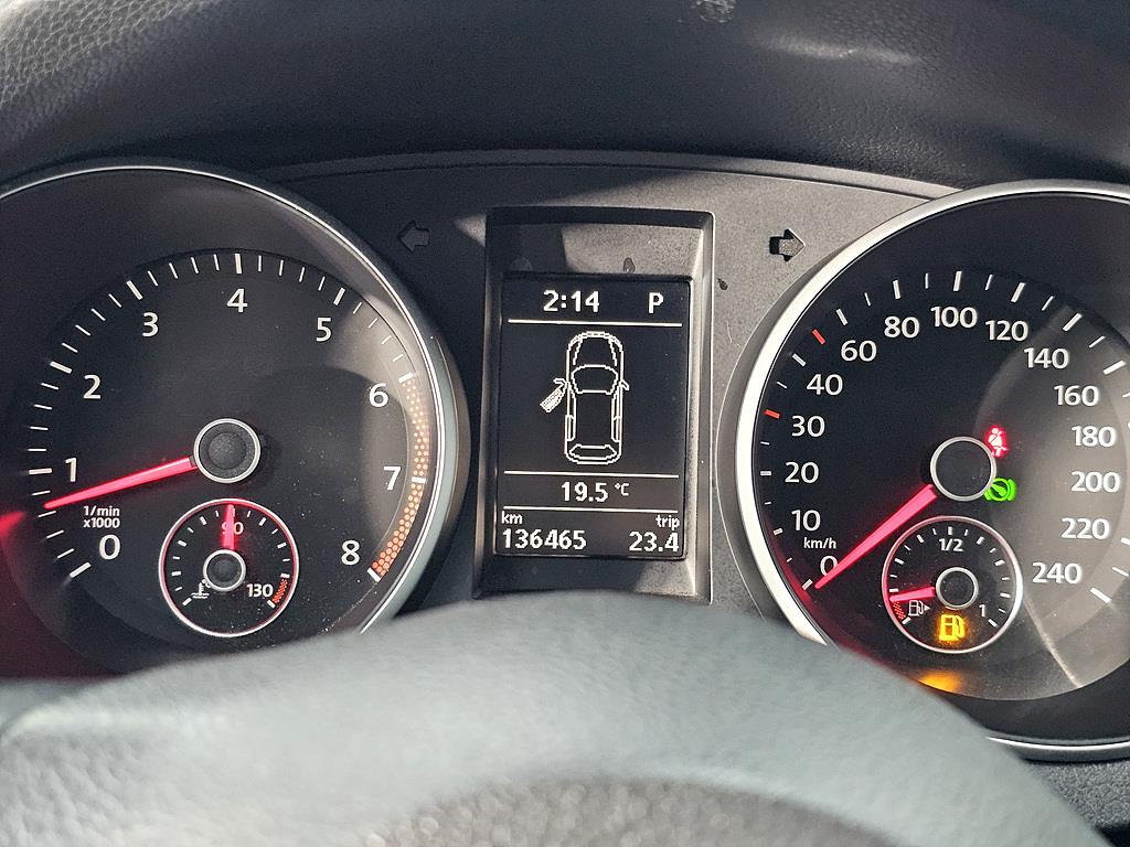 Volkswagen Golf - Vista 7