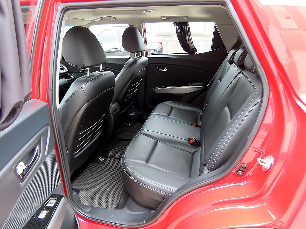 Ssangyong Tivoli - Vista 6