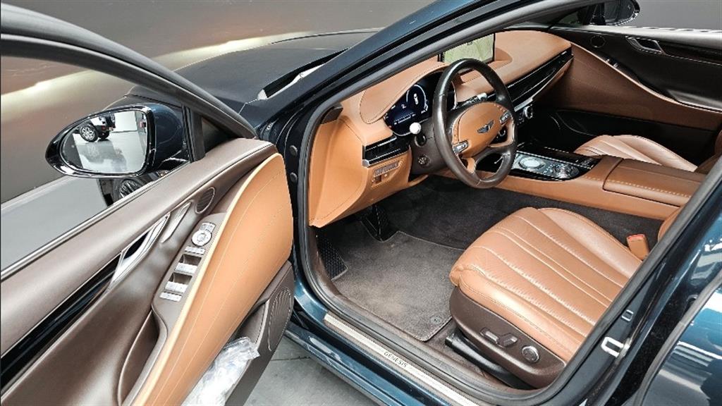 Genesis G80 - Vista 12