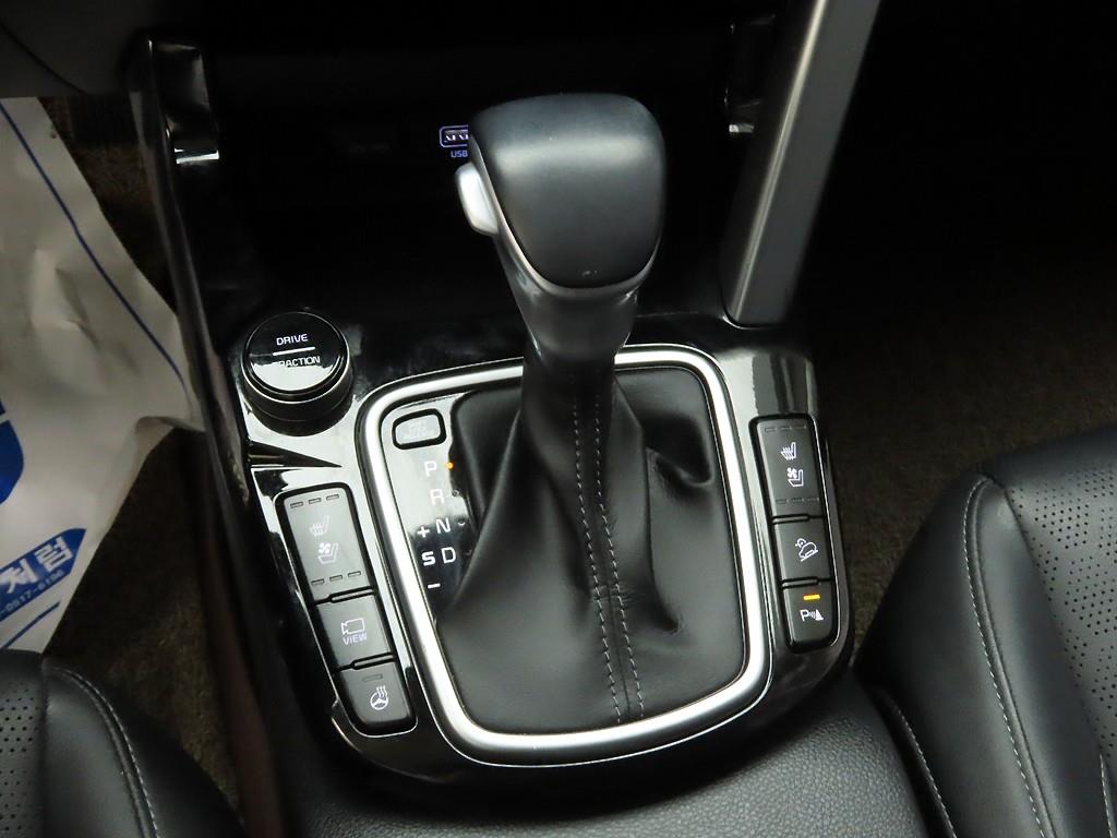 KIA Seltos - Vista 10