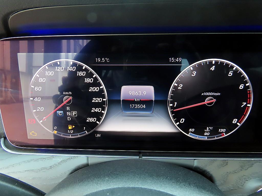 Mercedes Benz E class - Vista 9