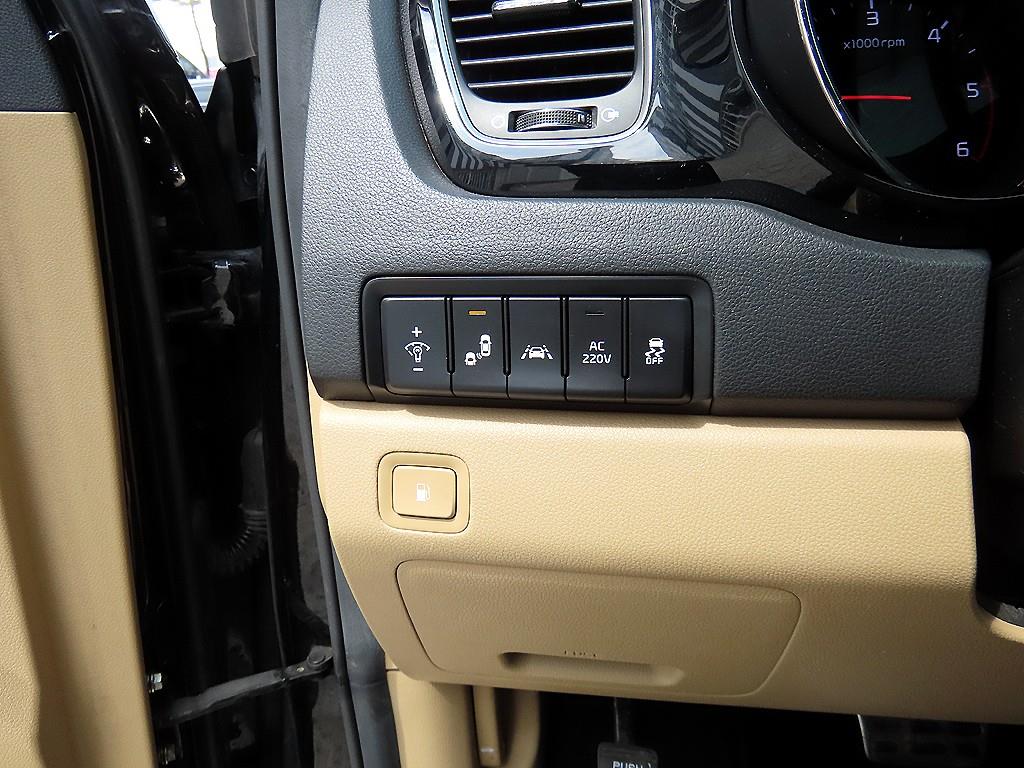 KIA Carnival 2018 Negro - Importación desde Corea - HF Imports Iquique - Foto 13