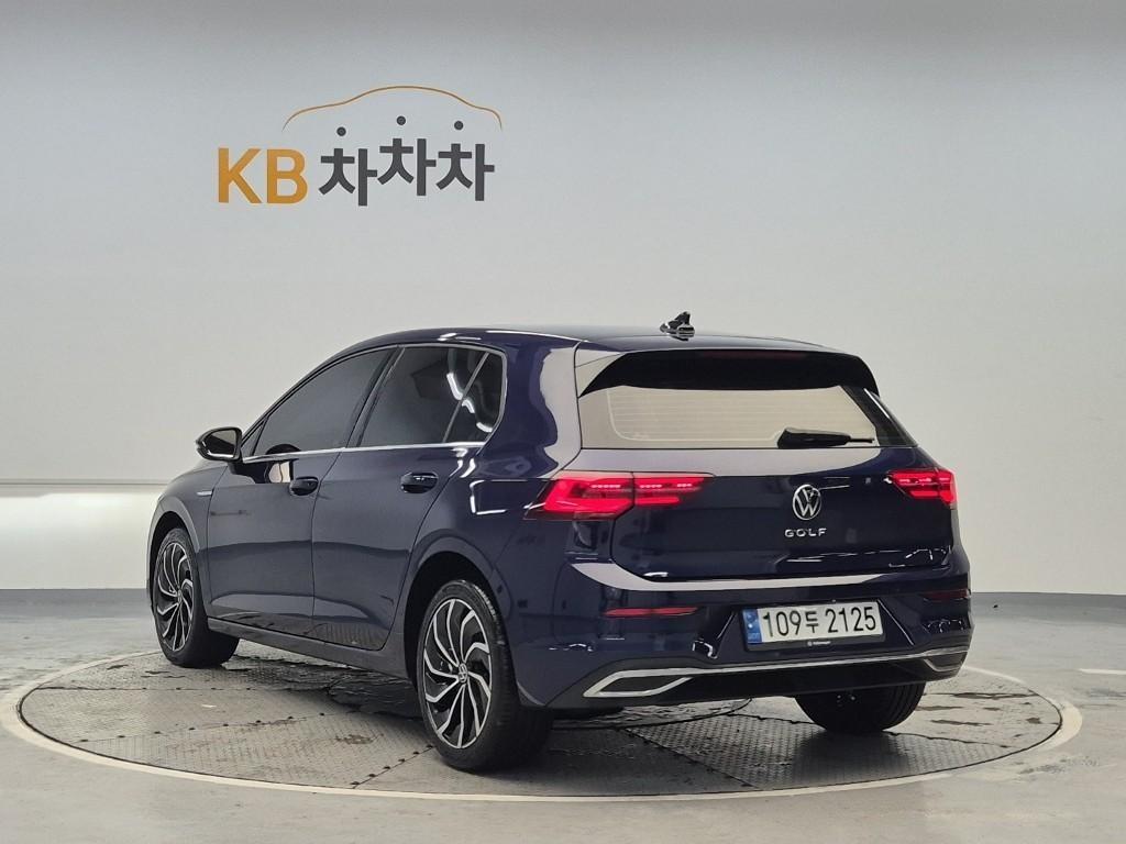 Volkswagen Golf - Vista 2