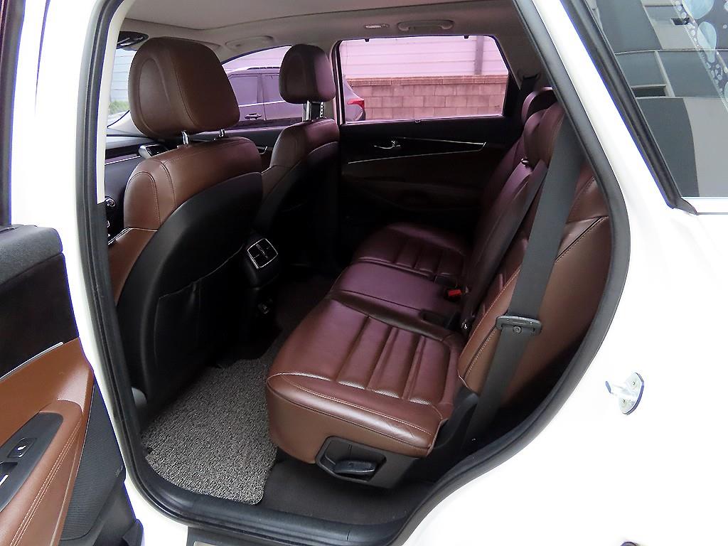 KIA Sorento - Vista 6