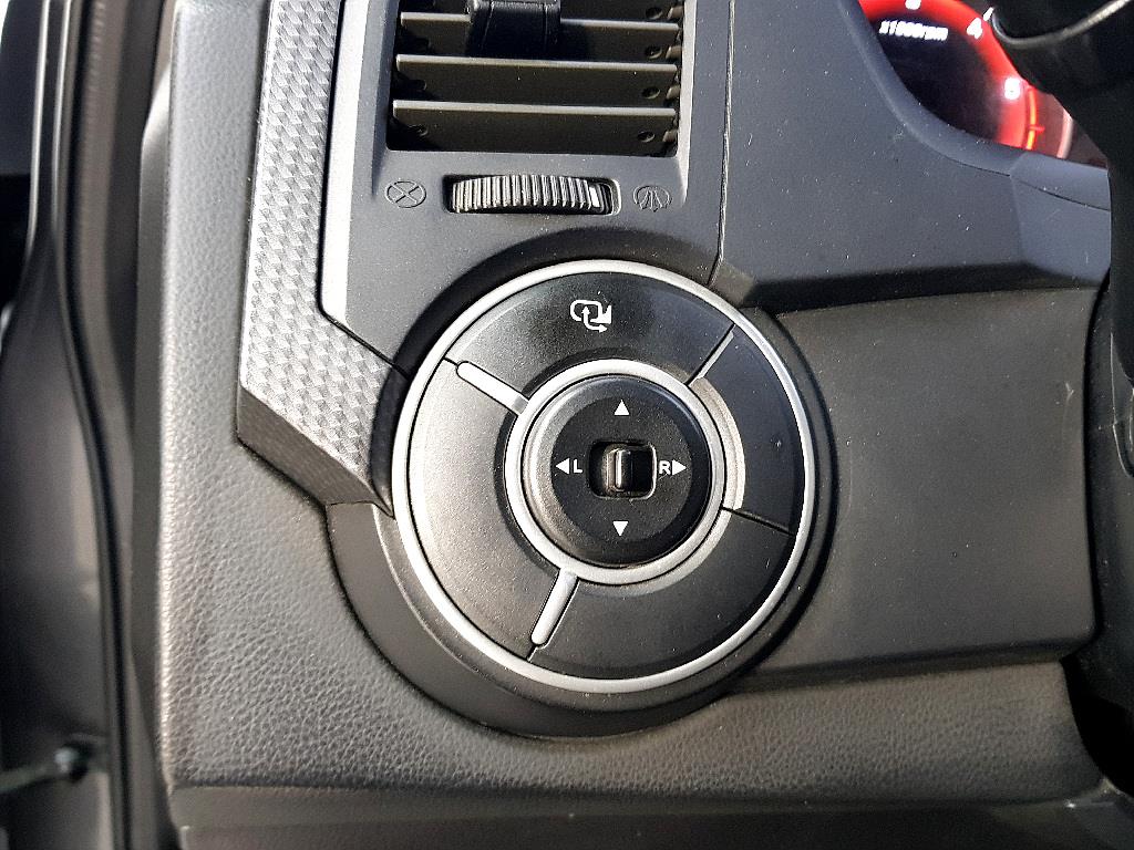 Ssangyong Korando - Vista 12