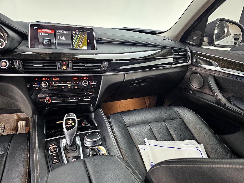 BMW X6 - Vista 10