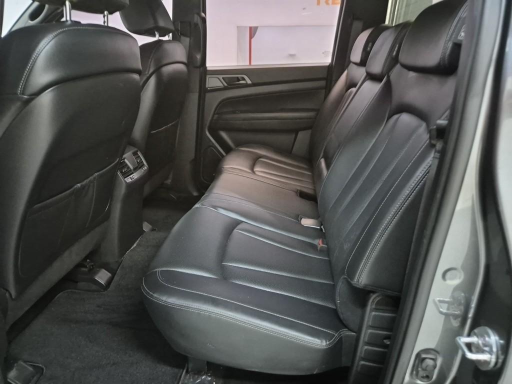 Ssangyong Rexton - Vista 12