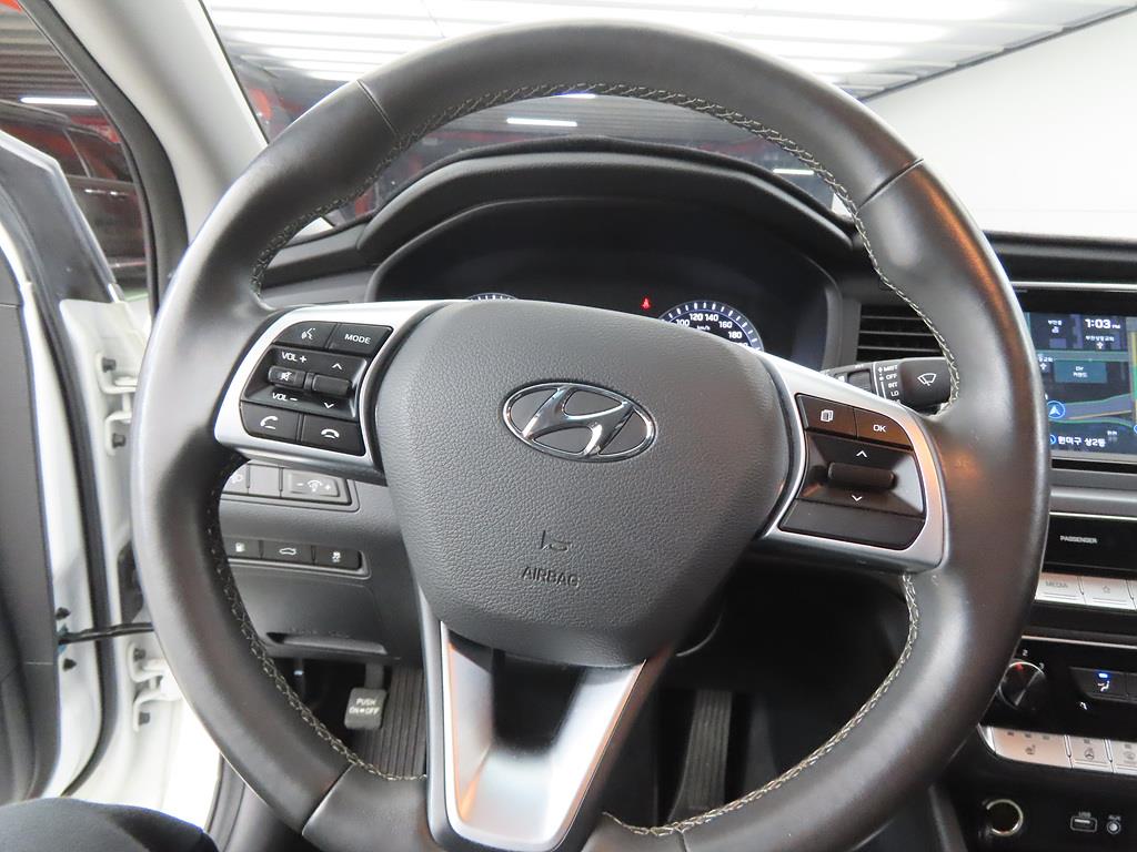 HYUNDAI Sonata - Vista 8