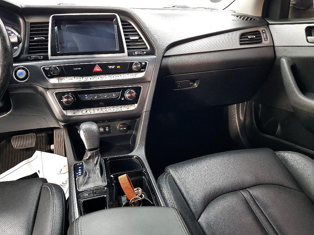 HYUNDAI Sonata - Vista 10