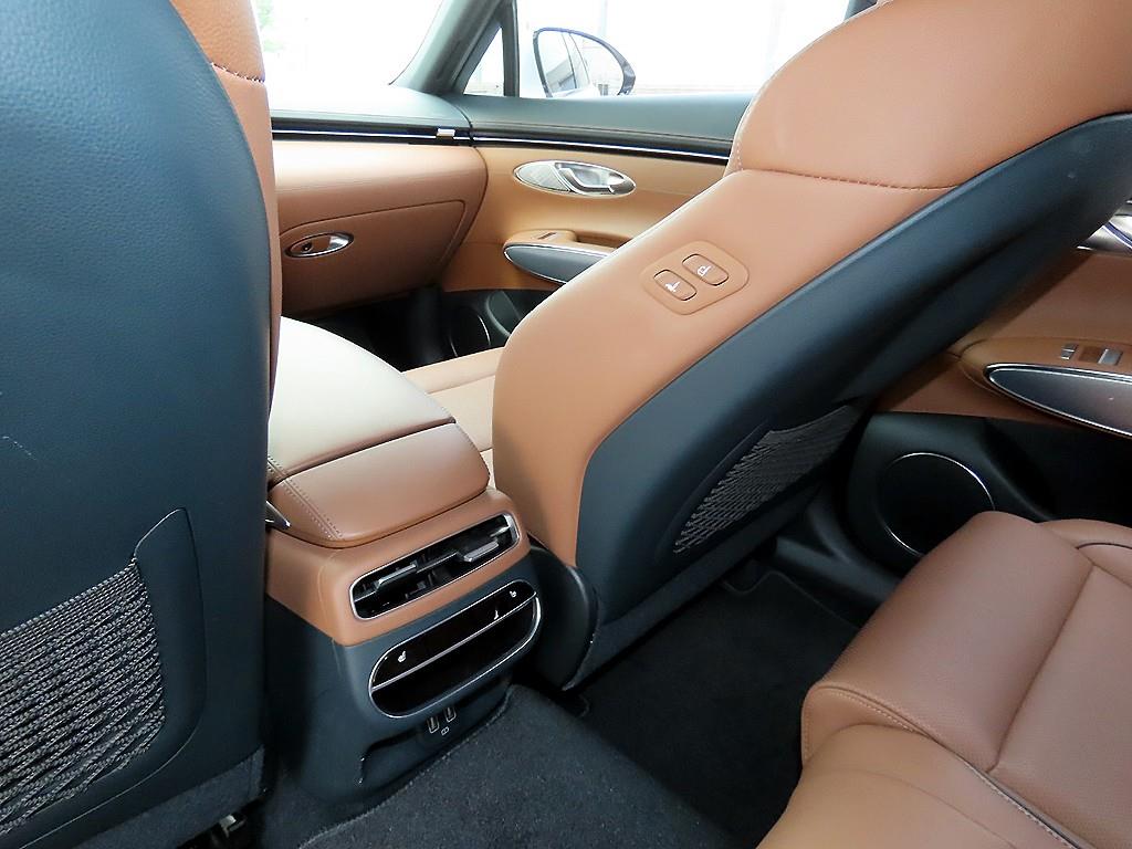 Genesis GV70 2022 Blanco - Importación desde Corea - HF Imports Iquique - Foto 16