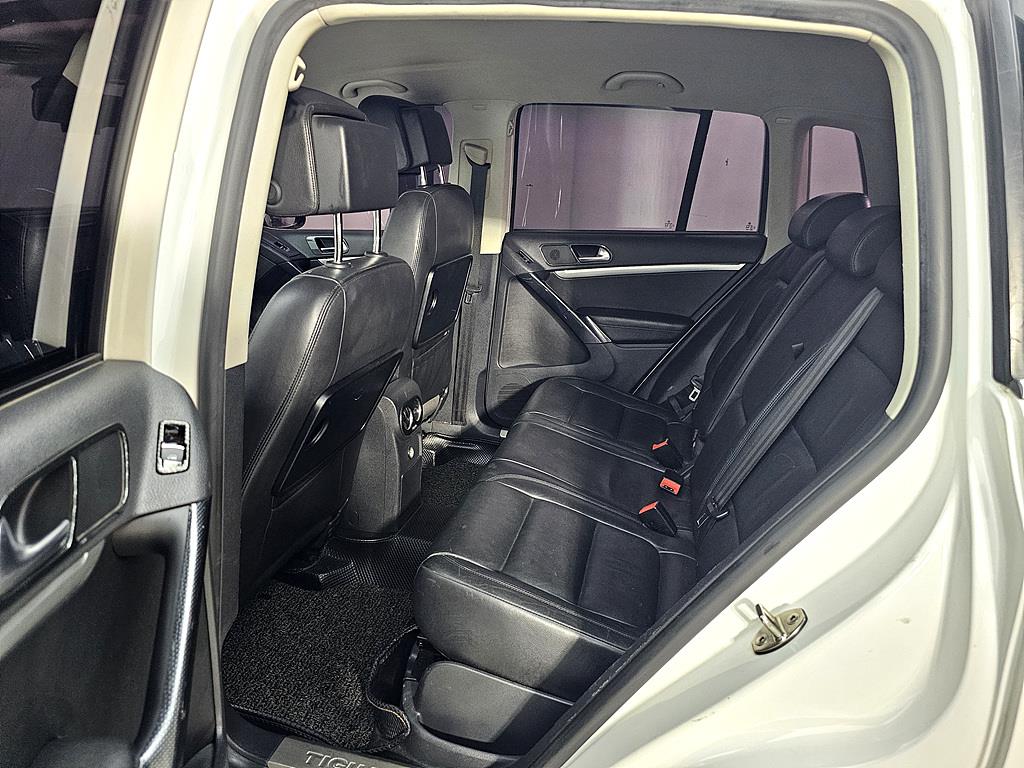 Volkswagen Tiguan - Vista 9
