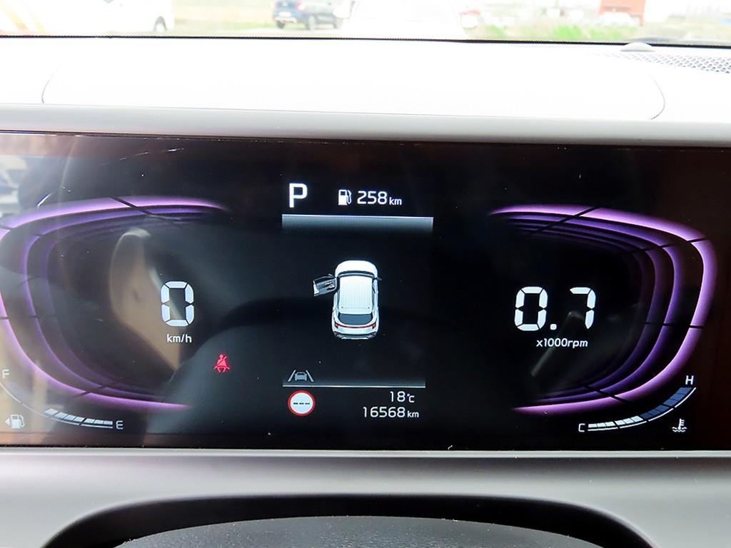 KIA Seltos - Vista 8