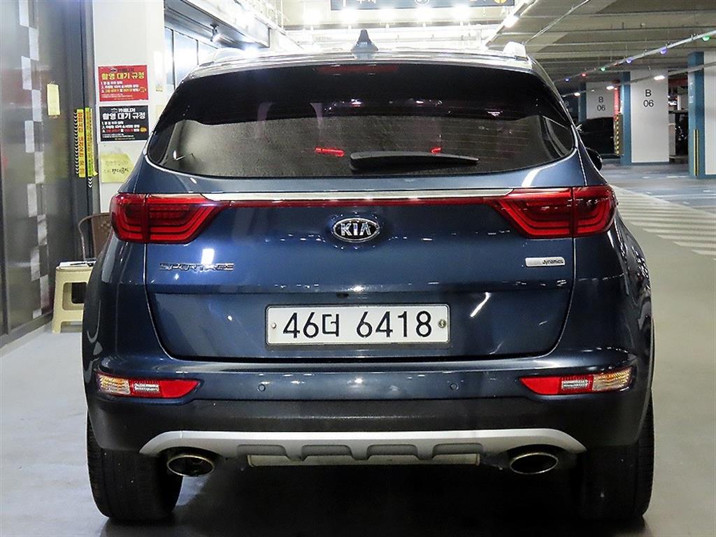 KIA Sportage - Vista 5