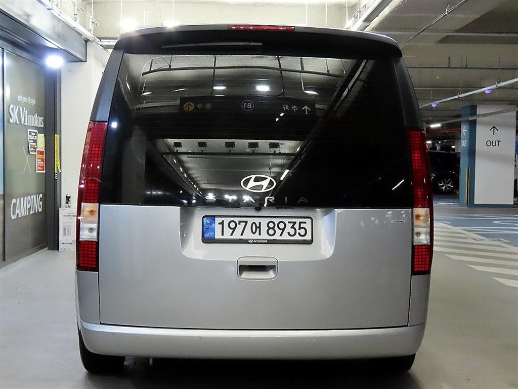 HYUNDAI Staria - Vista 5