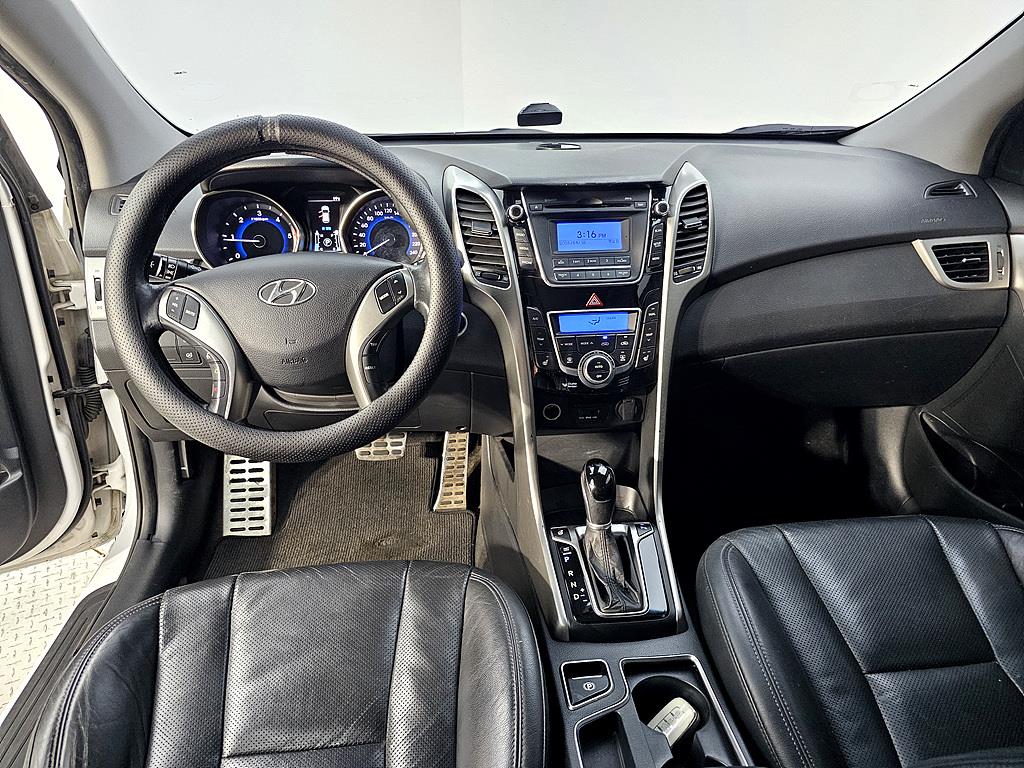 HYUNDAI i30 - Vista 5